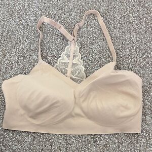 True & Co. Cream Bralette with Lace Detail
